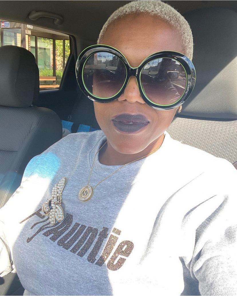 Fly Auntie